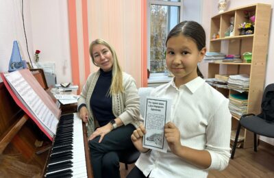В преддверии праздника День народного единства по всей школе были распространены специальные буклеты с вдохновляющим названием «В единстве наша сила!».