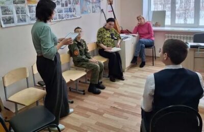 На отделении народных инструментов сегодня прошёл открытый урок, посвящённый подготовке баянистов к концертным выступлениям.